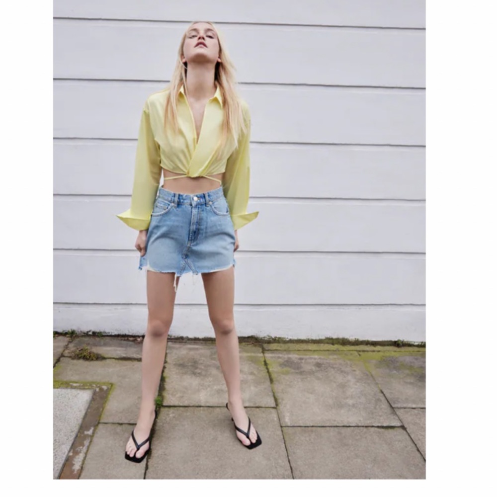 Yellow collard long sleeve crop top